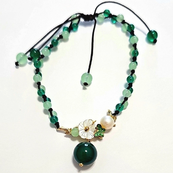 Conscious Items Jewelry - Jade Agate Pearl Anklet with Floral Charm